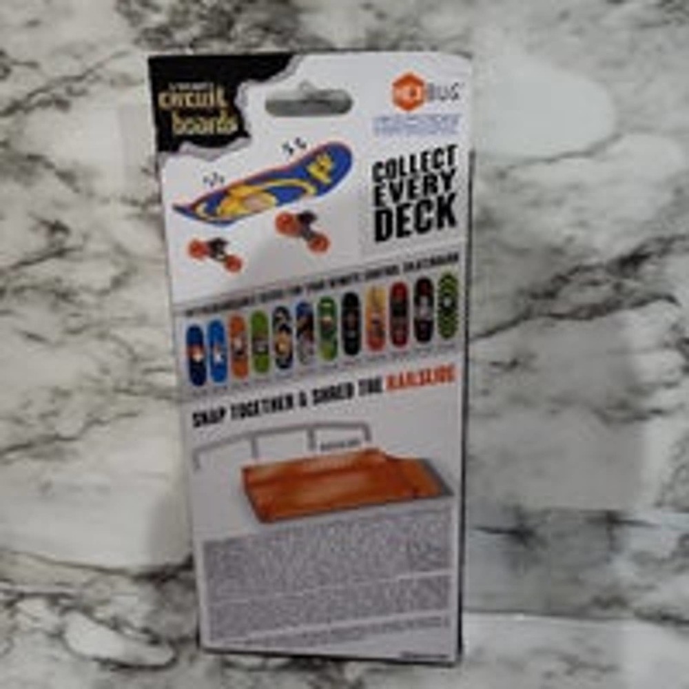HexBug Tony Hawk Circuit Boards Railslide - Picture 4 of 6